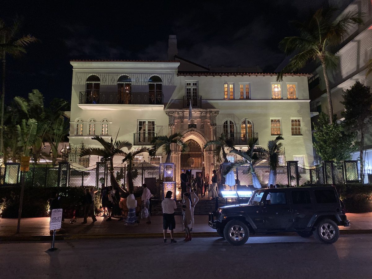 Gianni Versace: A Tragédia em South Beach em 1997